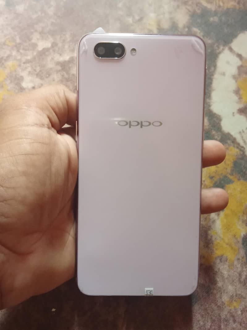 OPPO A3s 4