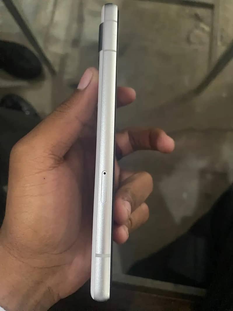 Google Pixel 7a 4