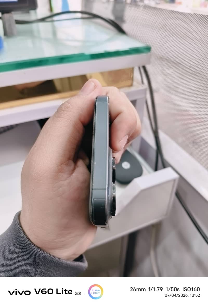 Apple iPhone 15 Pro Max 3