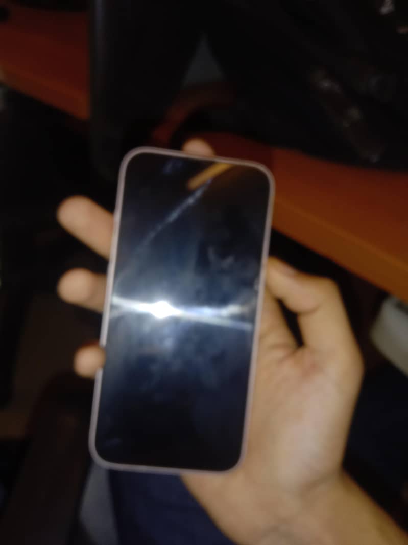 Apple iPhone 13 3
