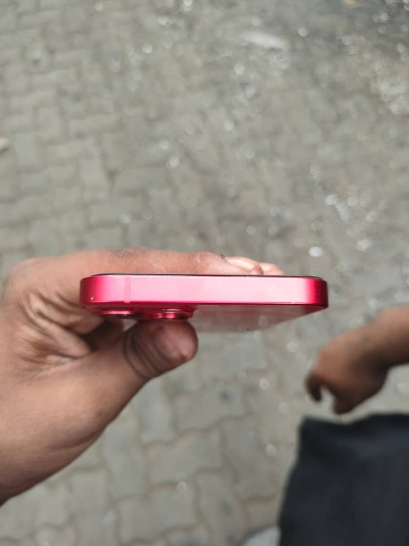 Apple iPhone 13 2