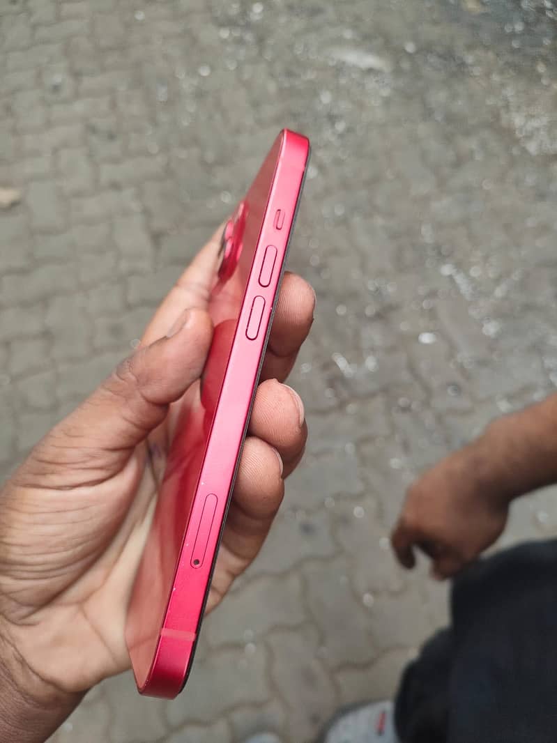 Apple iPhone 13 3
