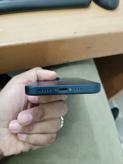iPhone 14 128GB With Box – LLA Model