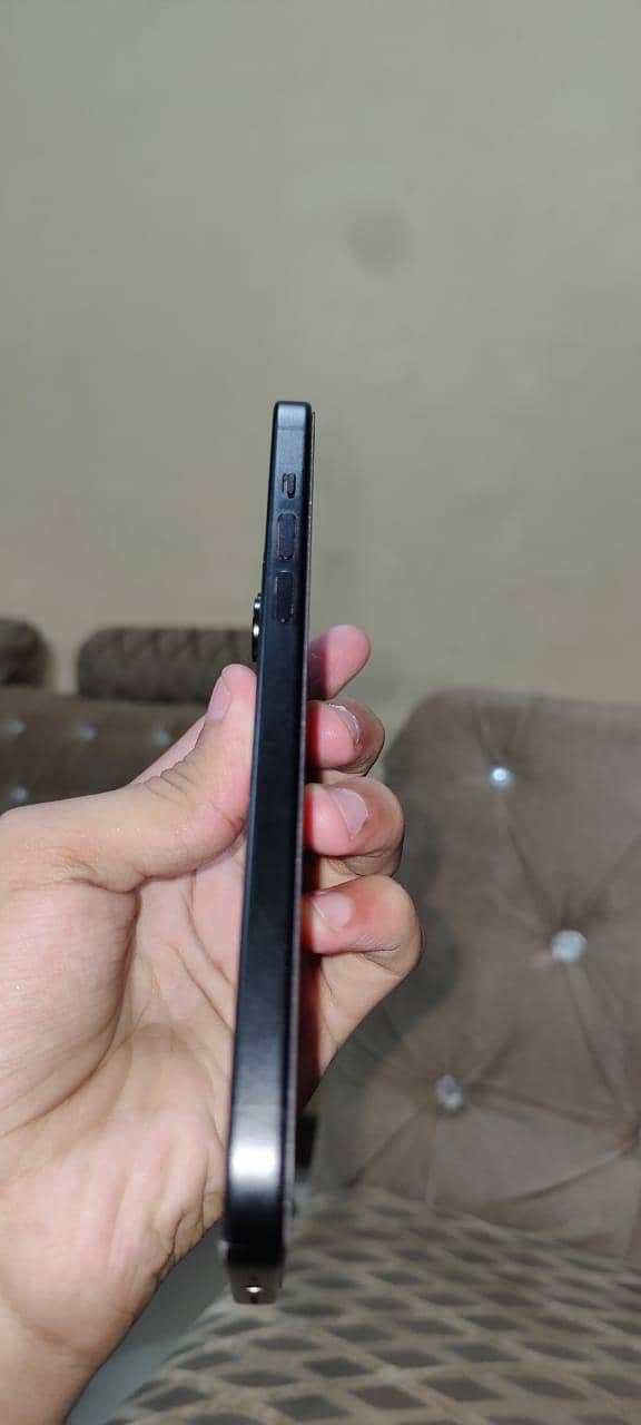 Apple iPhone 15 plus 3