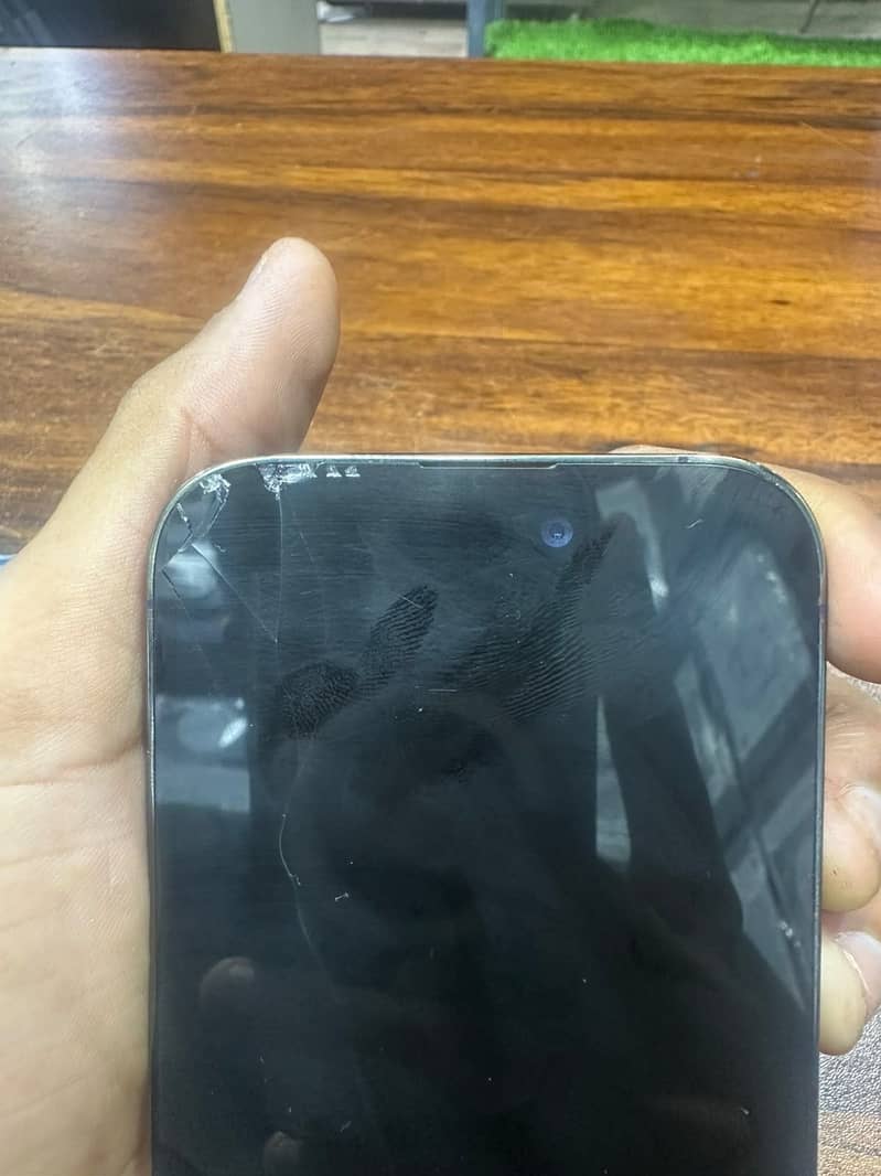 Apple iPhone 14 Pro 1