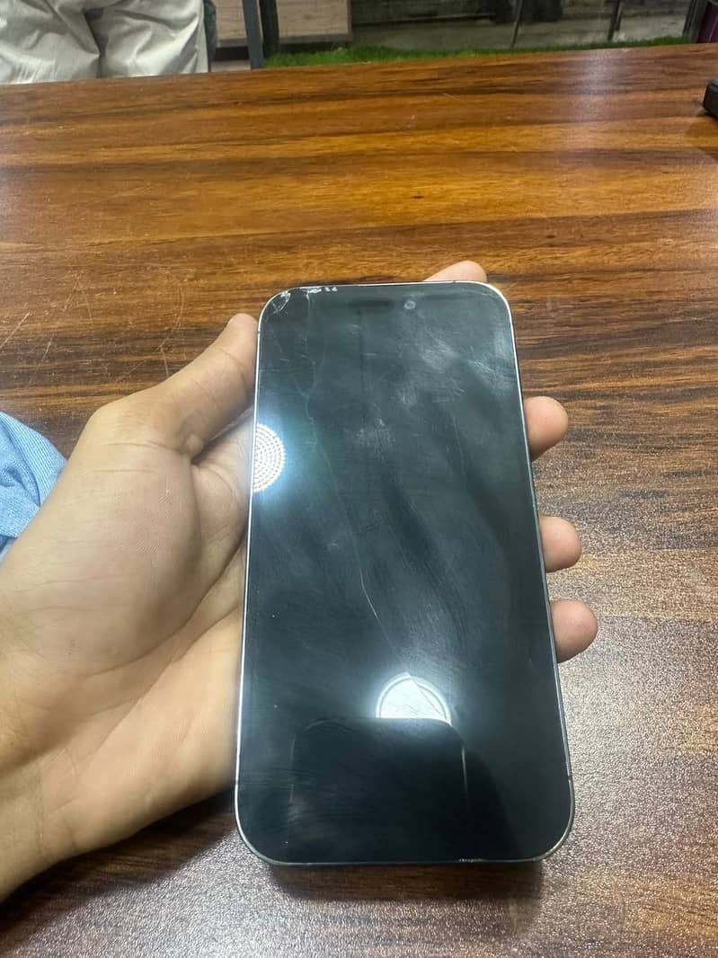Apple iPhone 14 Pro 3