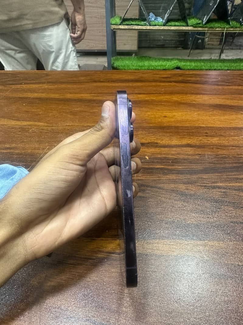 Apple iPhone 14 Pro 4