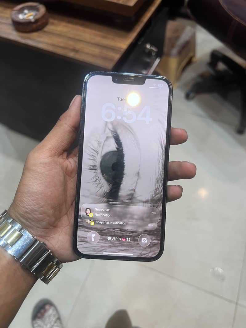 Apple iPhone 13 Pro 4