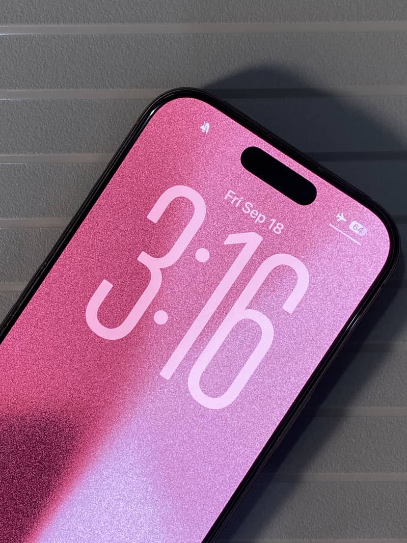 Apple iPhone 16 Pro 2