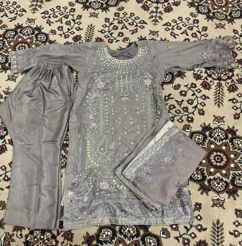 phancy  suit 0