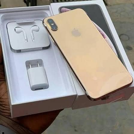 Apple iPhone XS Max 2
