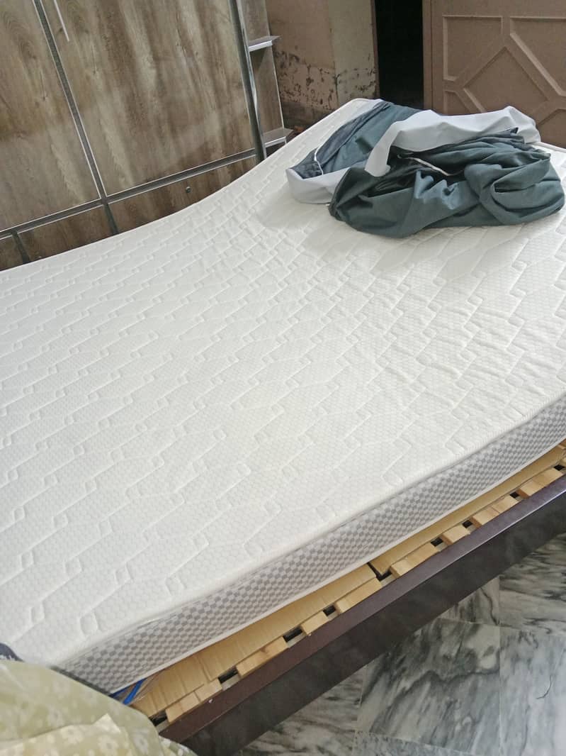 Bed dressing or side tables. 4