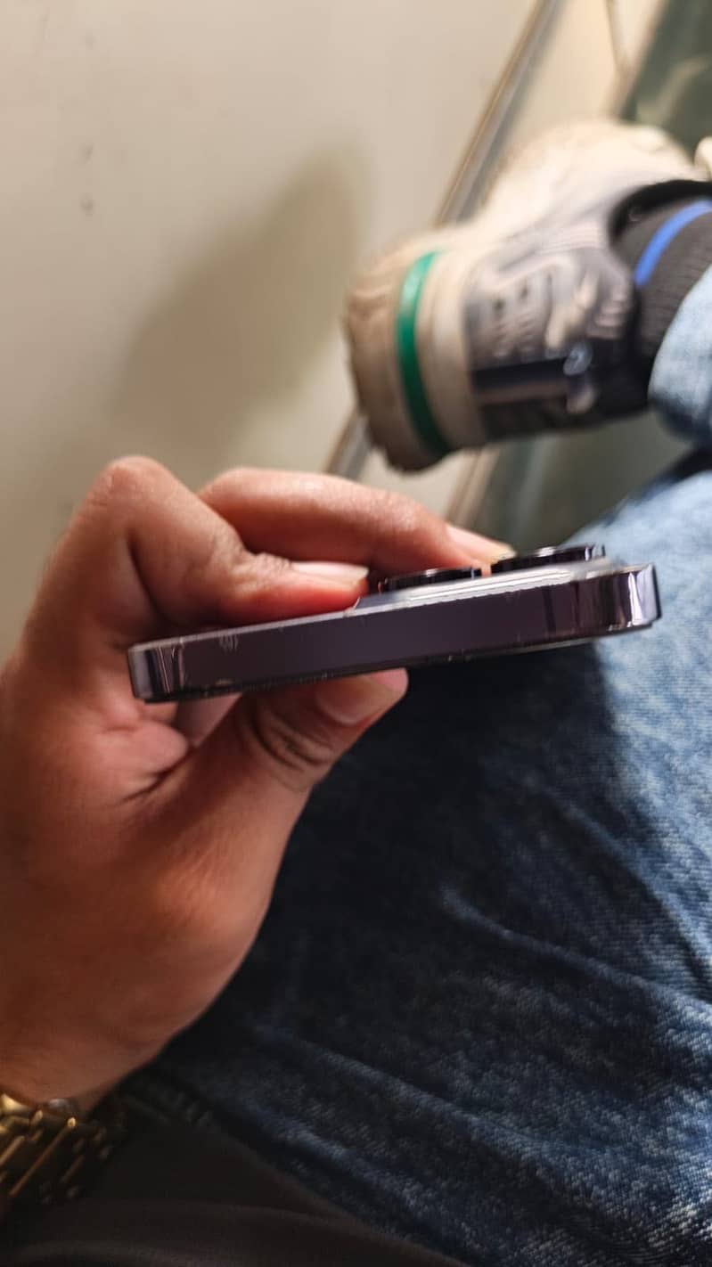Apple iPhone 14 Pro Max 1