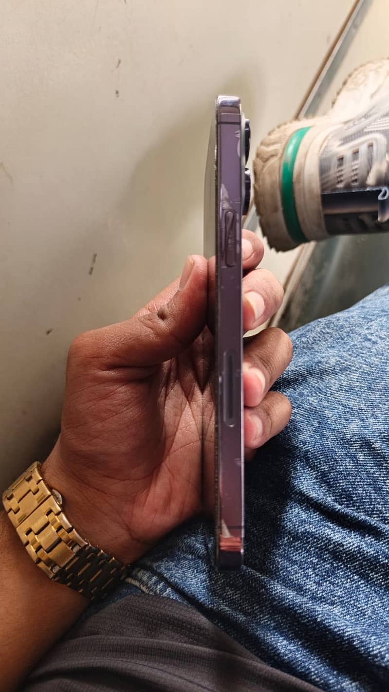 Apple iPhone 14 Pro Max 3