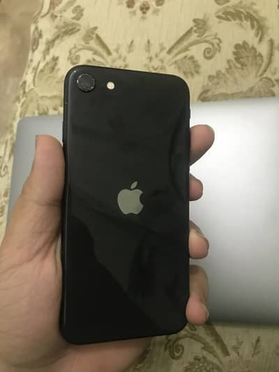 Apple iPhone SE 2020 jv