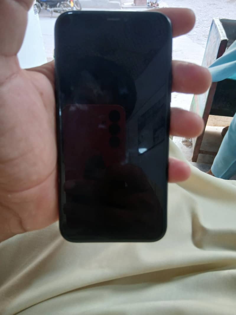 Apple iPhone 11 Pro 1