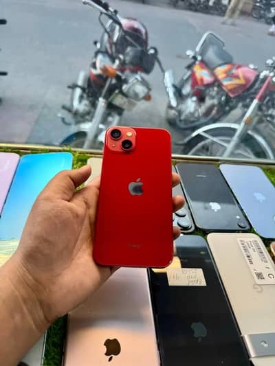 Apple iPhone 13