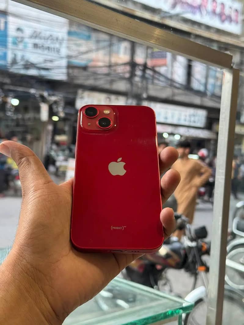 Apple iPhone 13 1