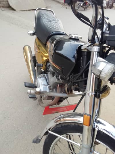 Sulf start Honda golden black