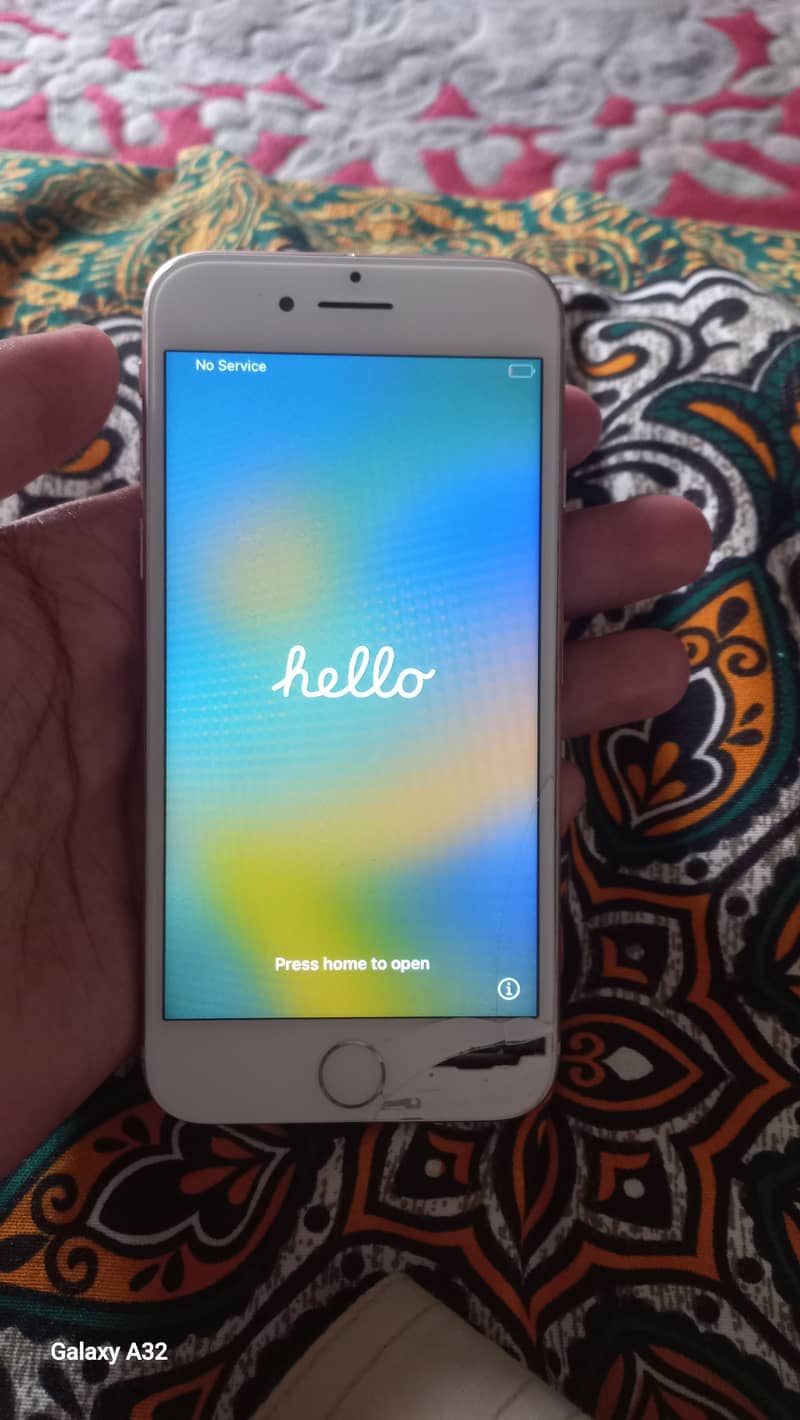 Apple iPhone 8 4