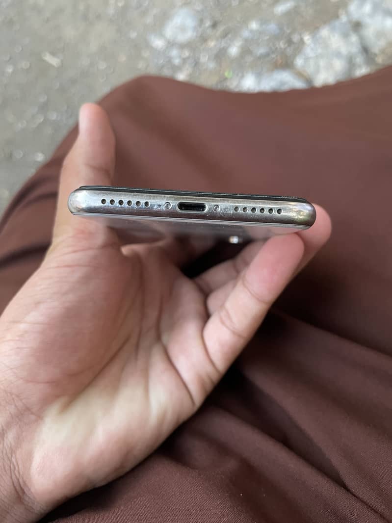 Apple iPhone X 2