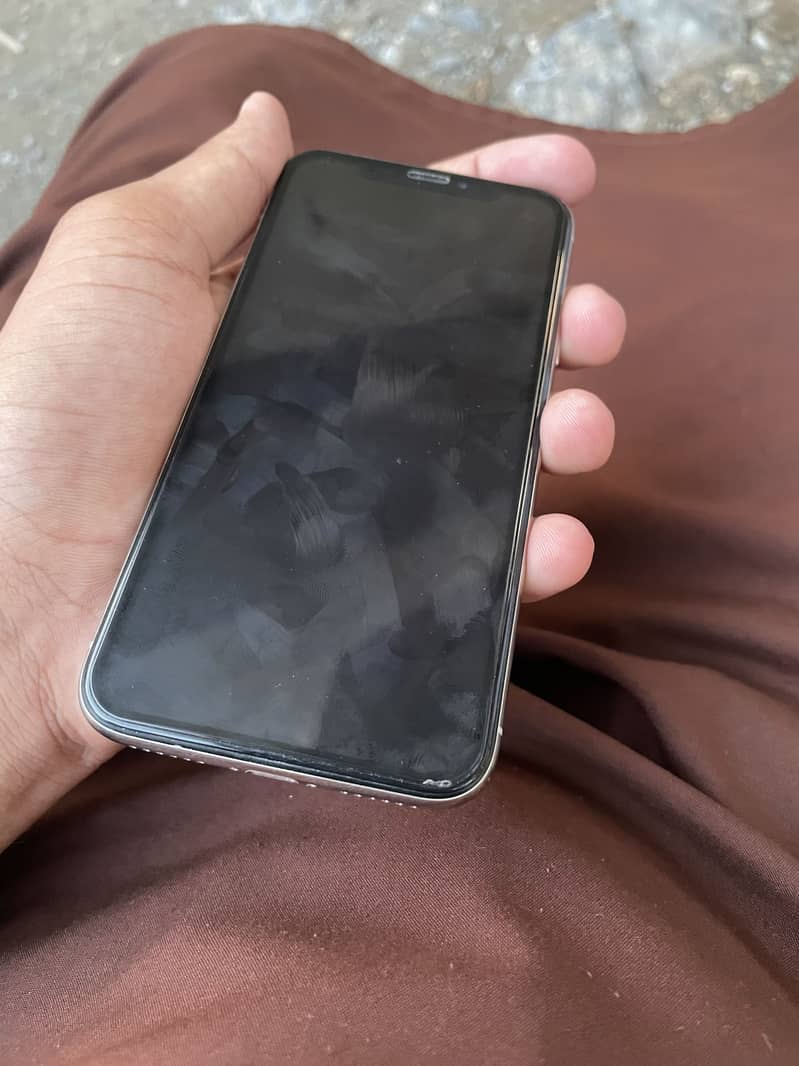 Apple iPhone X 3