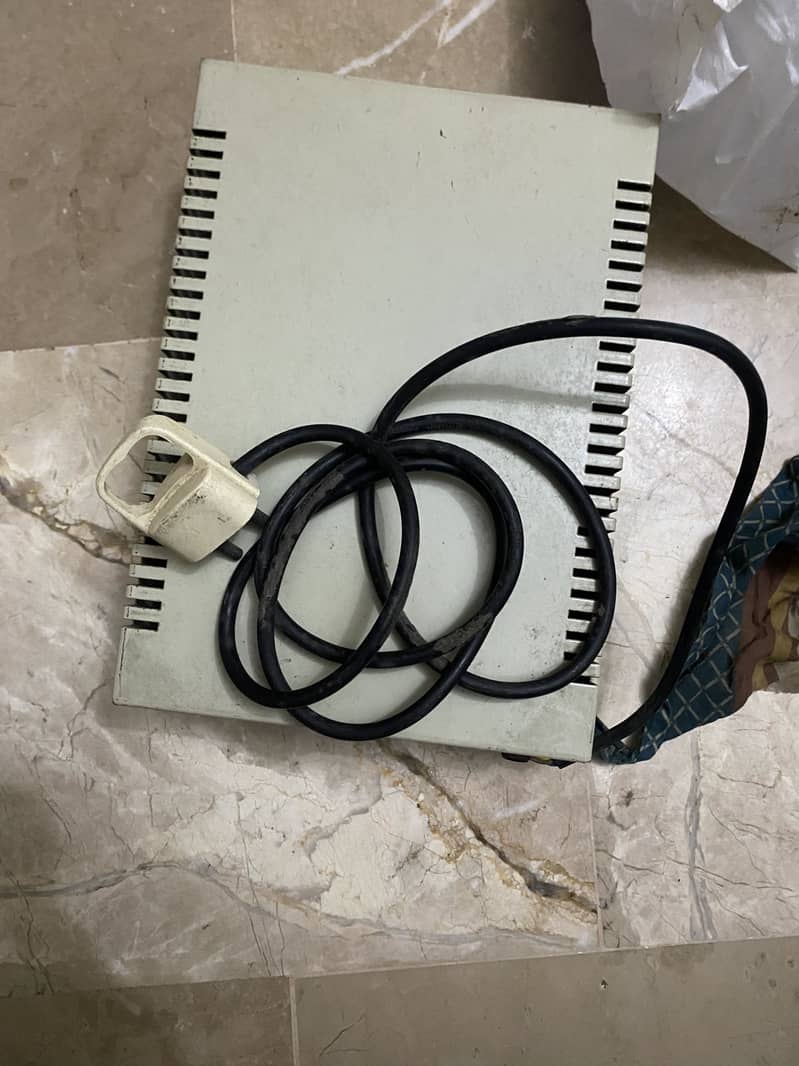 Stac Voltage regulator 4