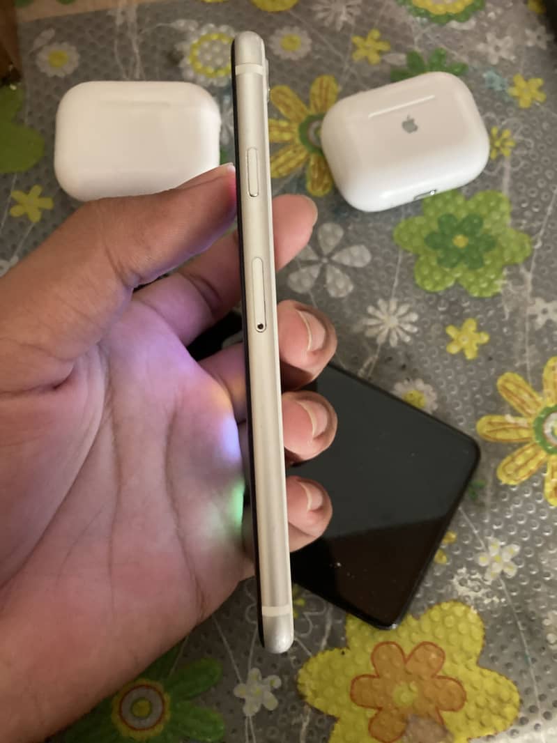 Apple iPhone SE 4