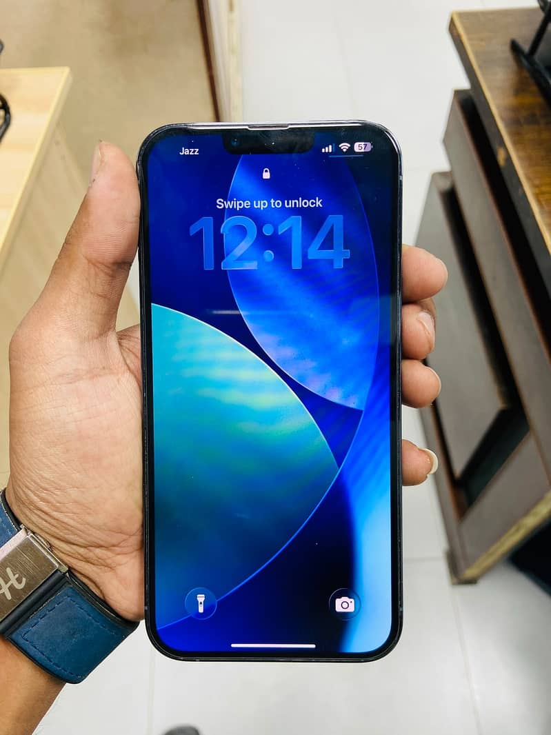 Apple iPhone 13 Pro Max 4