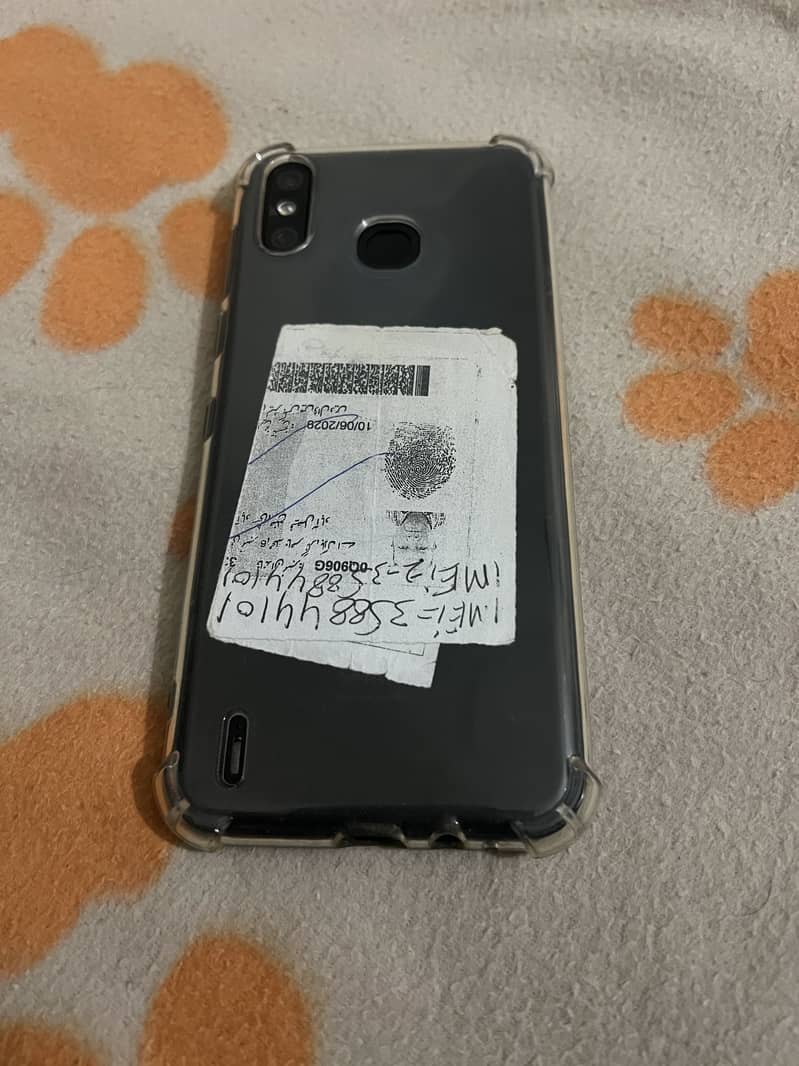 Tecno Spark 4 0