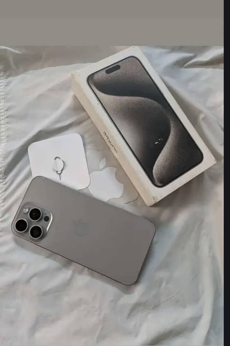Apple iPhone 15 Pro Max 0