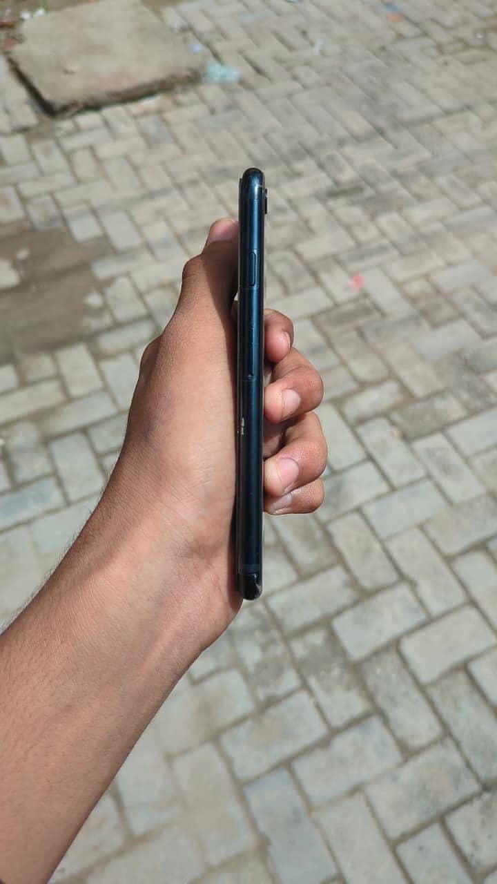 Apple iPhone SE 3