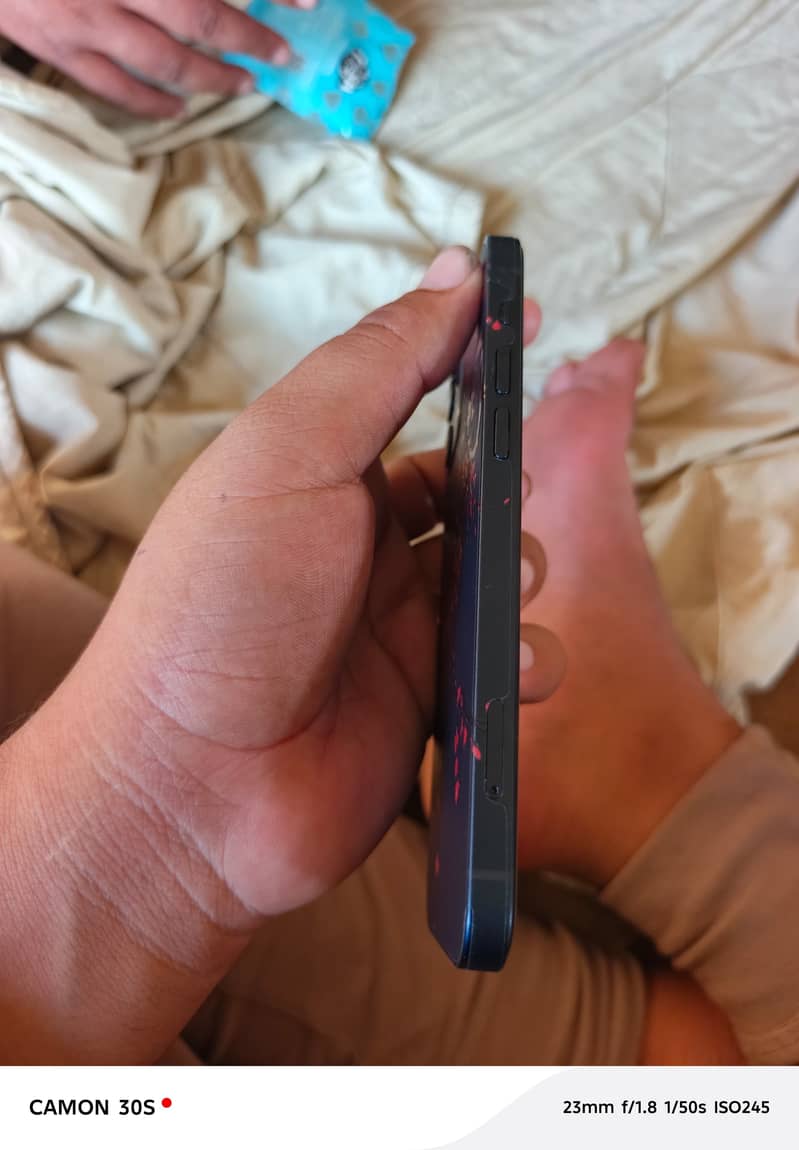 Apple iPhone 12 3