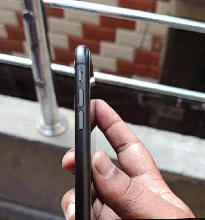 Apple iPhone 11 2