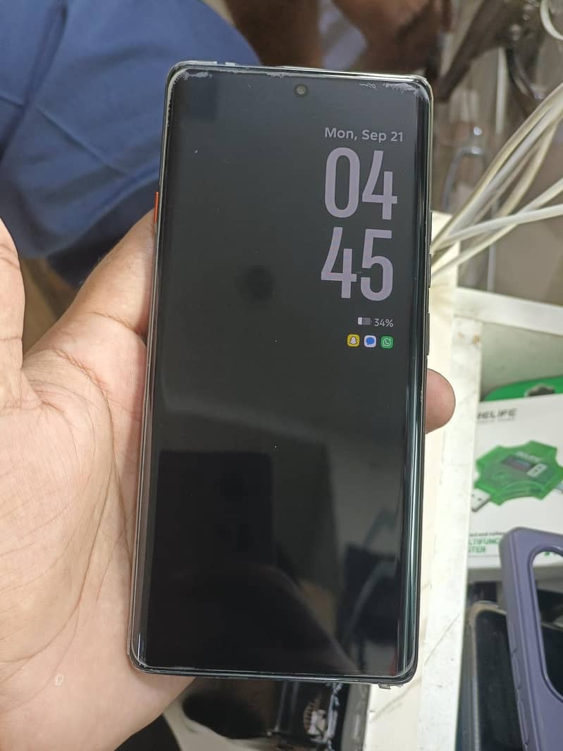 Tecno CAMON 40 Pro 1