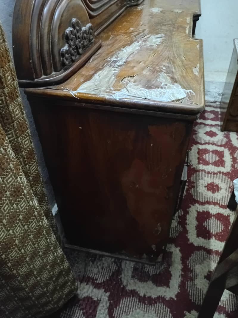 Dressing Table 3