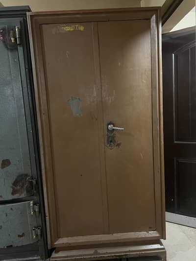 Almari for sale much beeter condition
