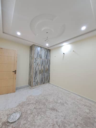 10 MARLA BRAND NEW UPPER PORTION JOHAR TOWN PHASE 2