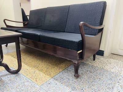 5 seater with table