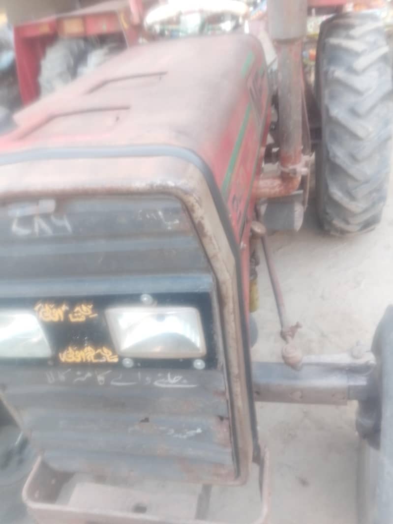 240 Tractor 0