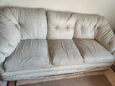 5 seater leather sofa in rwp