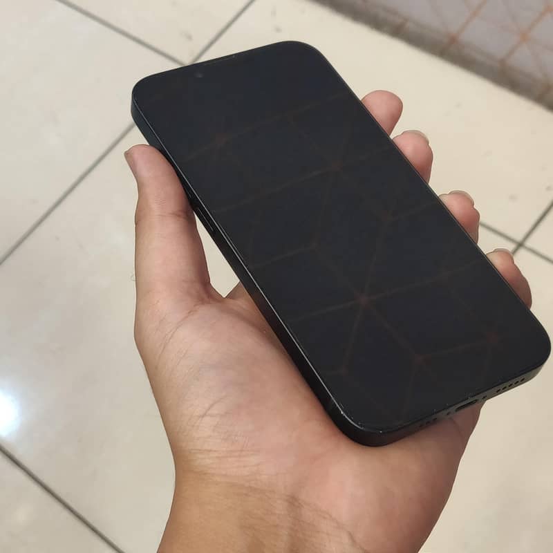 Apple iPhone 14 2