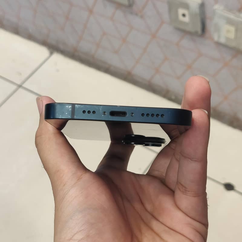 Apple iPhone 14 3