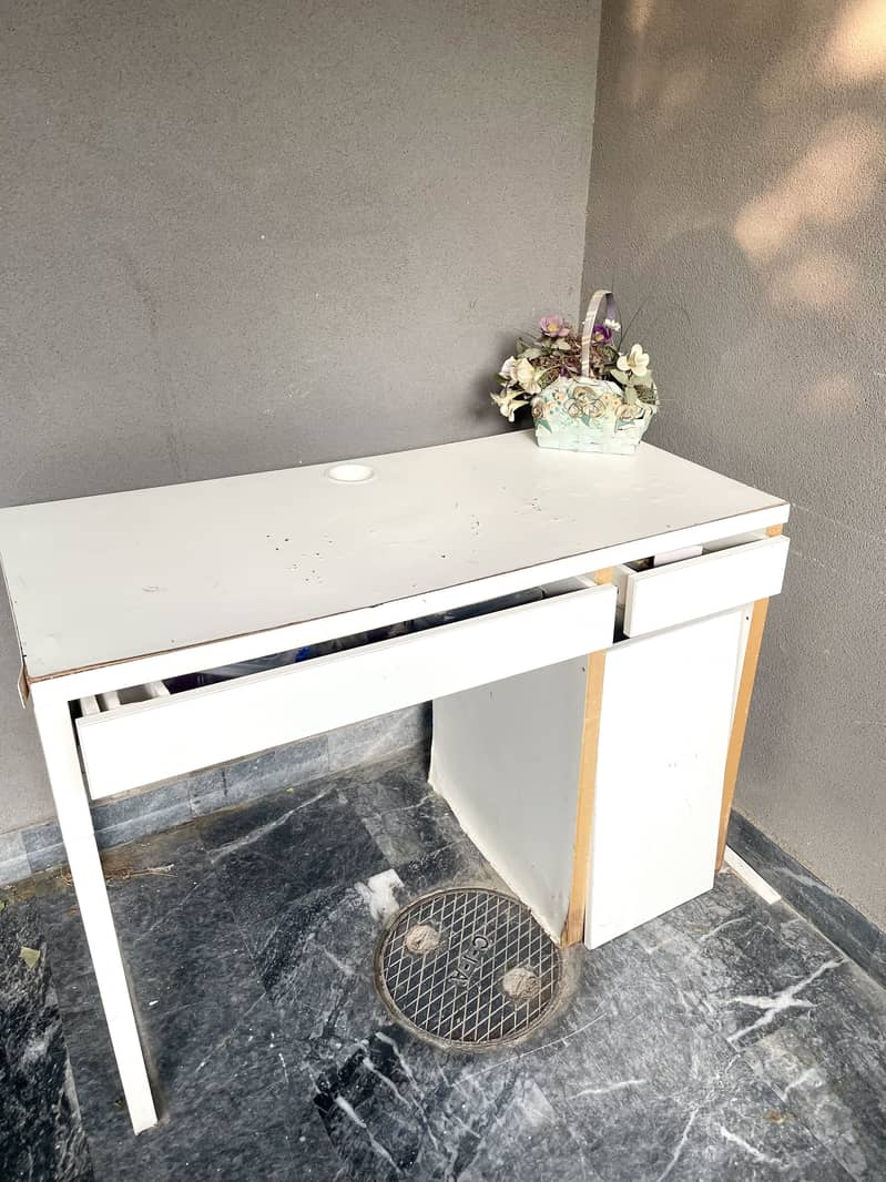 Ikea study table 0