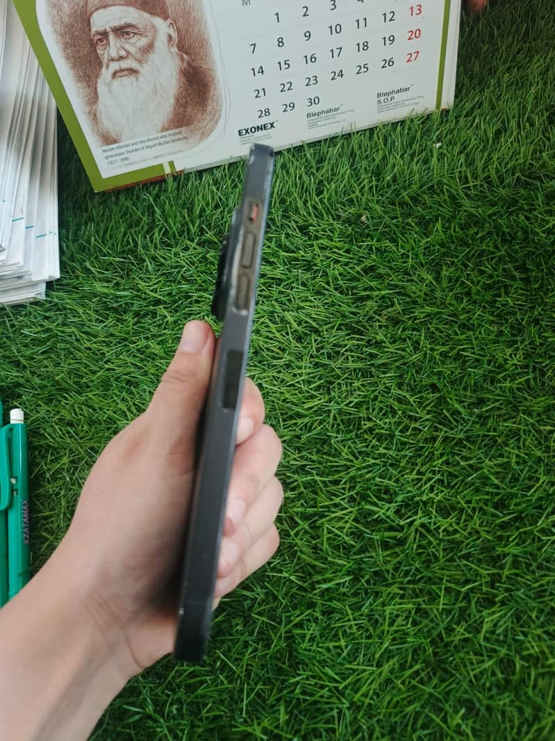 Apple iPhone 14 Pro Max 0