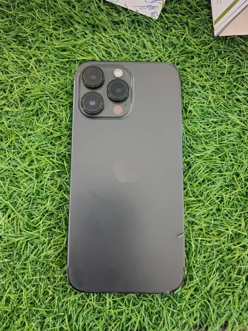 Apple iPhone 14 Pro Max 2
