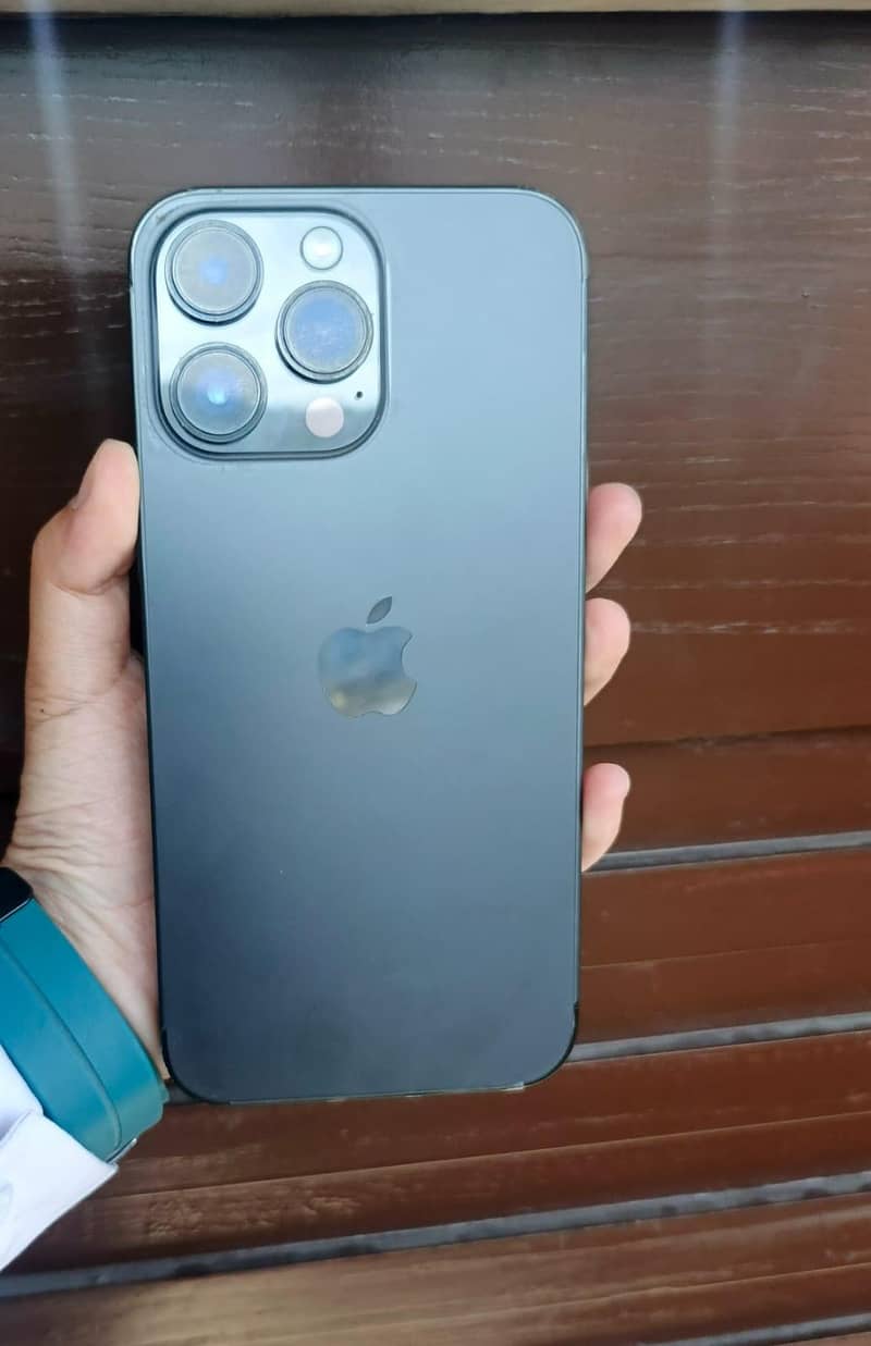 Apple iPhone 14 Pro Max 3