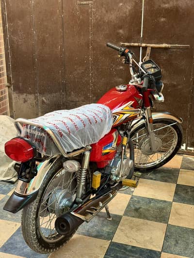 Honda 125 2025 4300km genuine driven