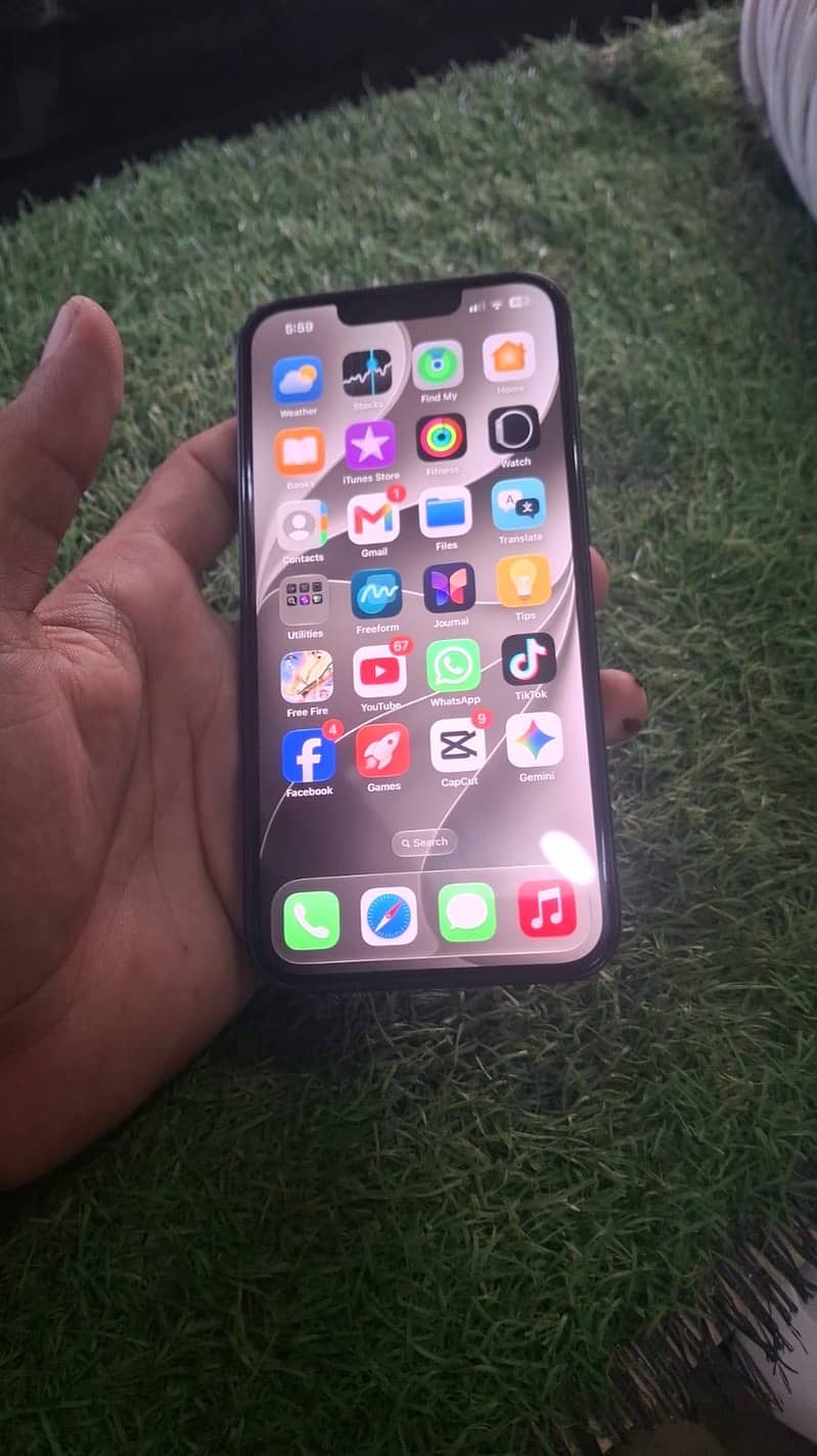 Apple iPhone 13 3