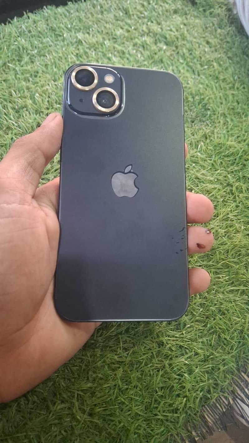 Apple iPhone 13 4
